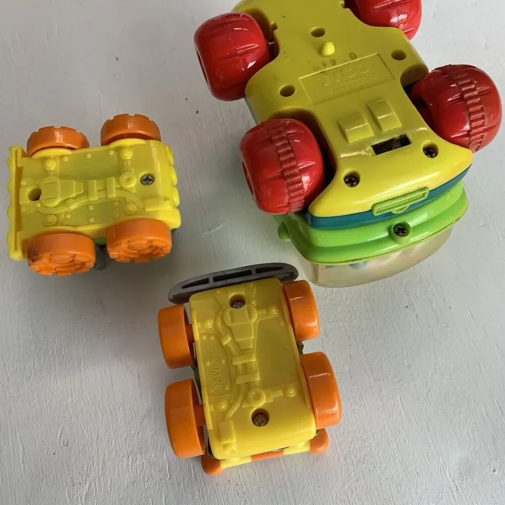 Vintage 1998, 2006 Tyco Preschool Sesame Street Oscar Popping Toy, Garbage Car